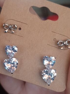 ♥️H 5/$20 Crystal Heart Drop & Bow Stud Earring Set
